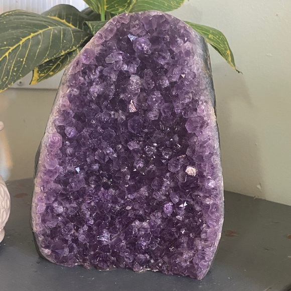 Other - Large Amethyst Geode Display - Deep Purple Crystal Cluster